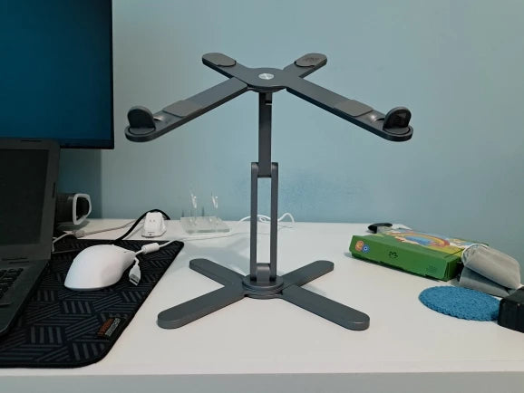 Customer review photo of the laptop stand