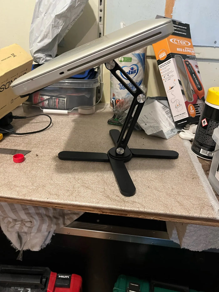 Customer review photo of the laptop stand