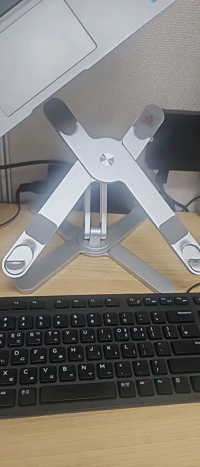 Customer review photo of the laptop stand