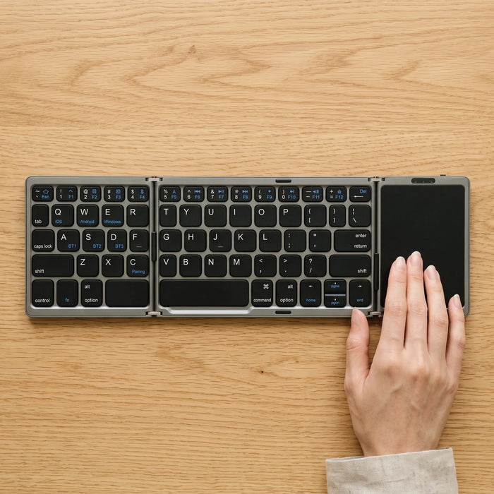 The folding keyboard — No mouse travels with it