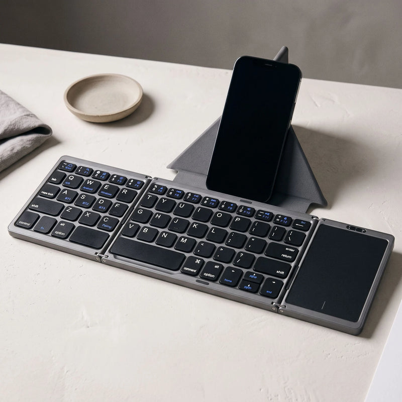 The folding keyboard in Graphite with Case