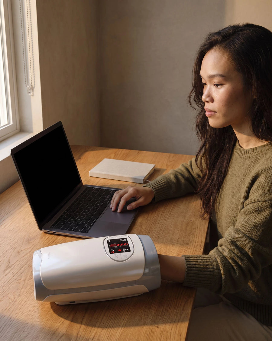 The heated hand massager — The last hour at the desk