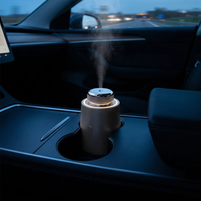 The car diffuser — running on its own in the cabin