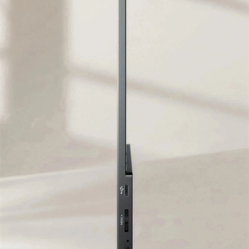USB-C Portable Monitor — The edge